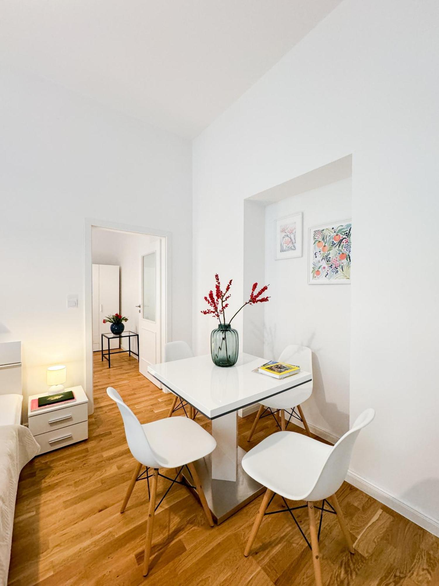 Turnkey I Wenceslas Square Apartments براغ الغرفة الصورة